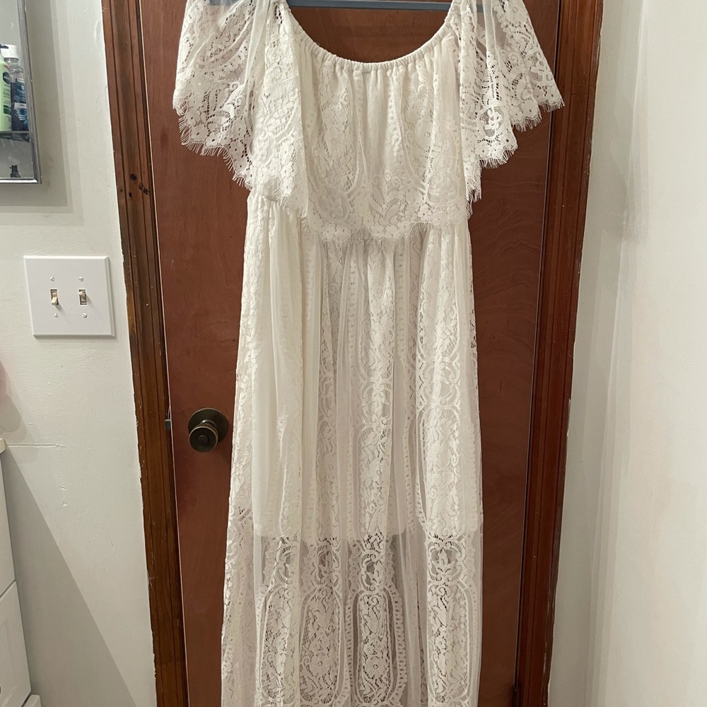 WHITE LACE MAXI DRESS - MATERNITY OR WEDDING PHOTOS!! VERY STRETCHY & VERSATILE